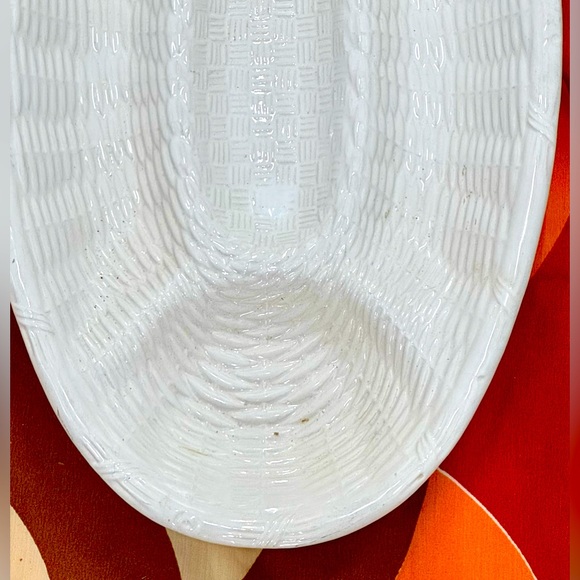 Vintage White Fapor Oval Ceramic Wicker Platter 16 1/2 by 10” - Picture 4 of 7